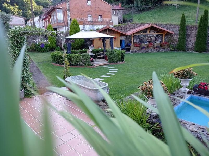 La Casa Del Agua 56 Hotel Limpias Exterior photo